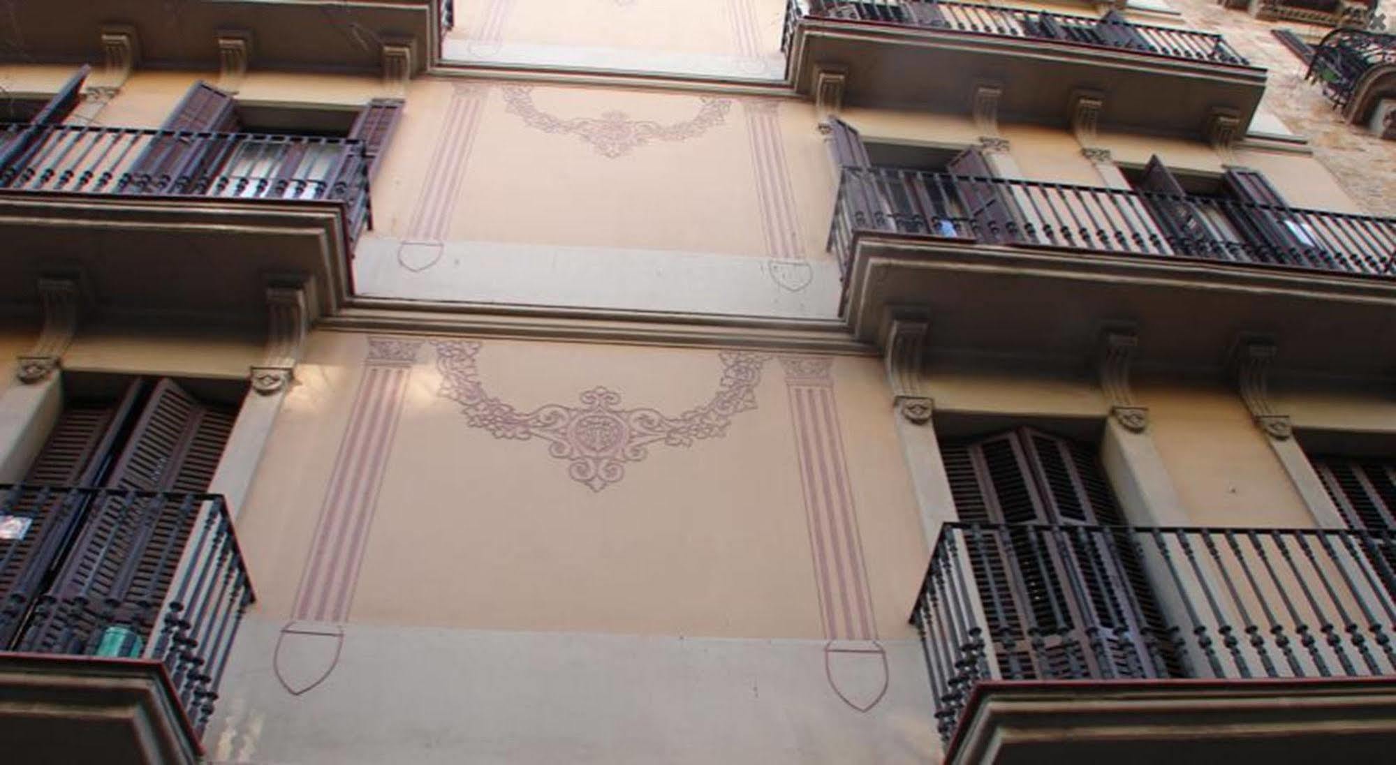 Break Bcn - Hostal & Coffeebar Barcelona Exterior foto